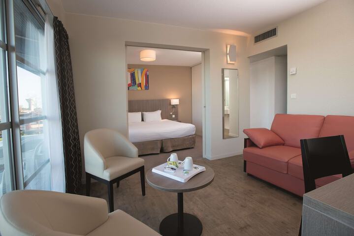Room 5 of 28