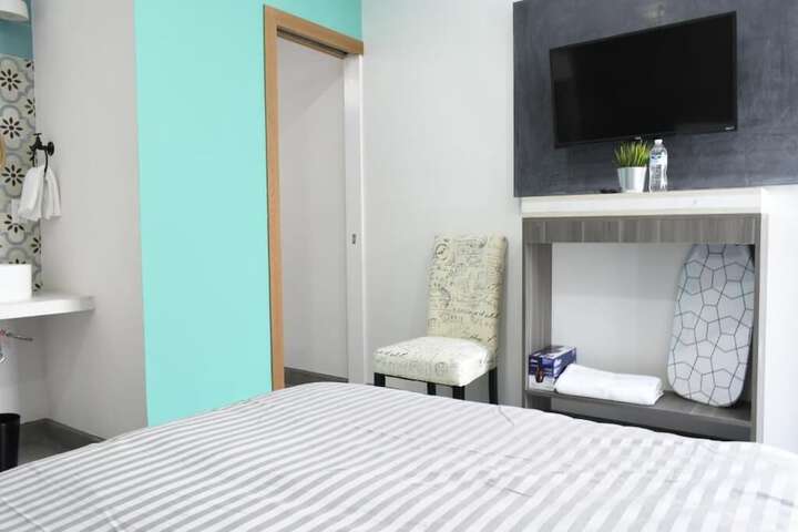 Room 25 of 158