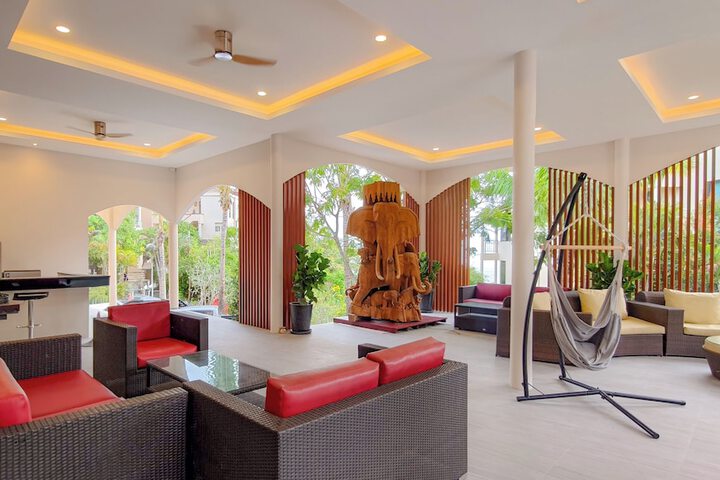 Hotel Interior 4 of 132