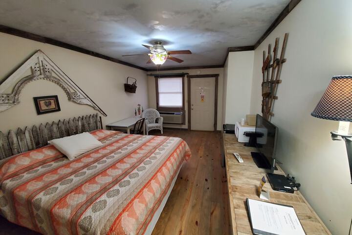 Room 28 of 55
