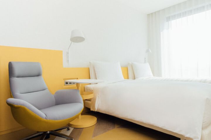 Room 5 of 34