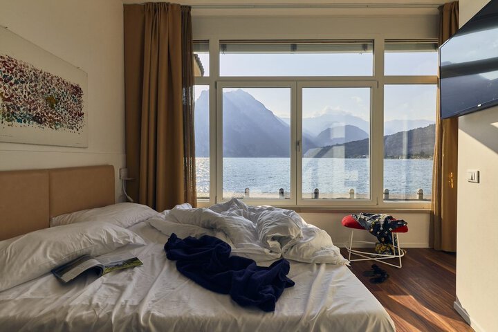 Room 45 of 132
