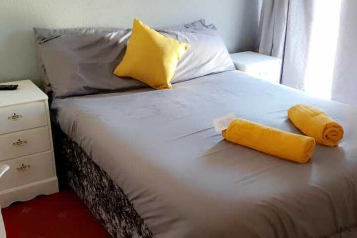 Room 14 of 33