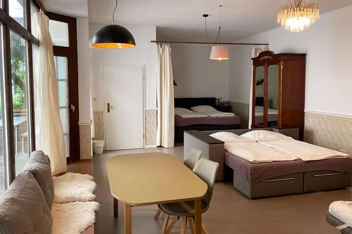 Room 21 of 51