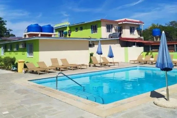 Pool 2 of 6