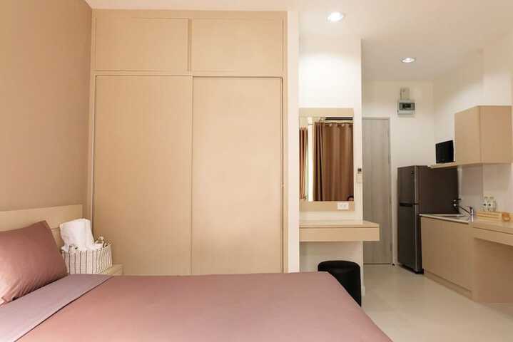Room 3 of 32