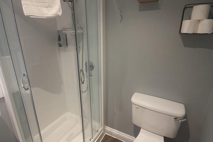 Room 10 of 19