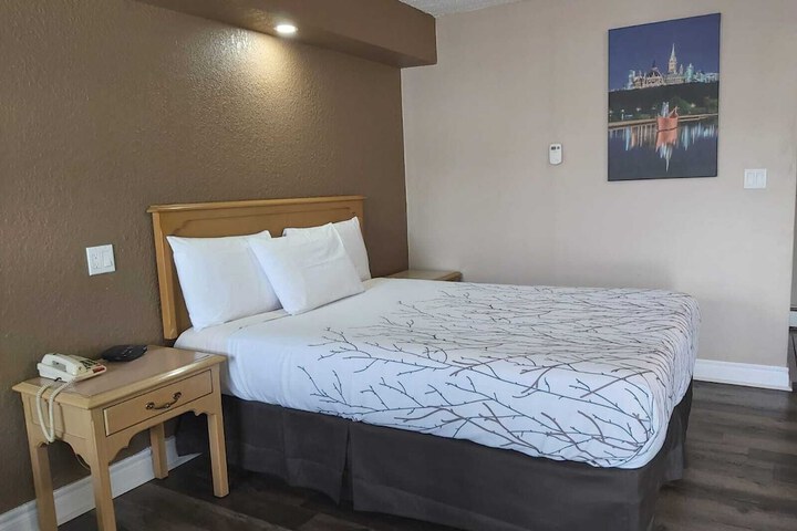 Room 20 of 32