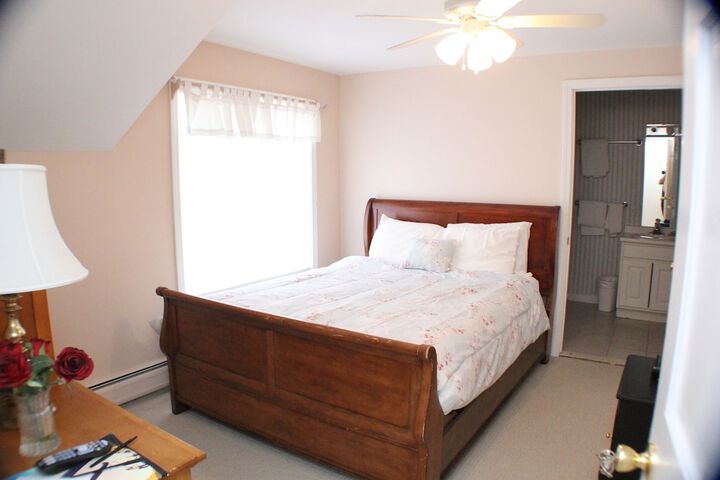 Room 6 of 36