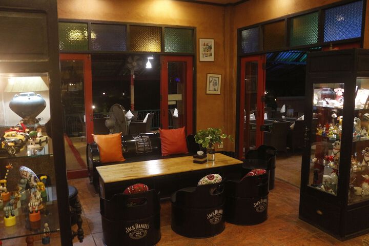 Dining 20 of 63