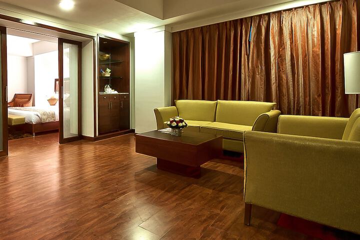Room 16 of 39