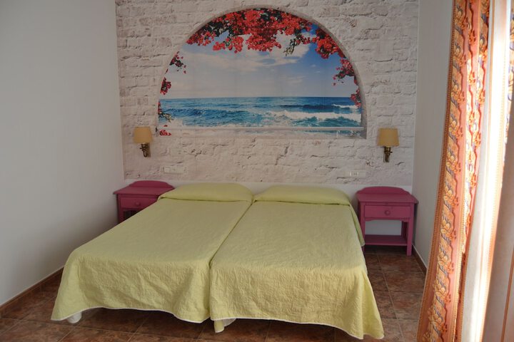 Room 5 of 43