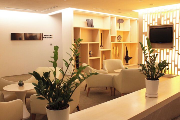Entrance & Lobby
