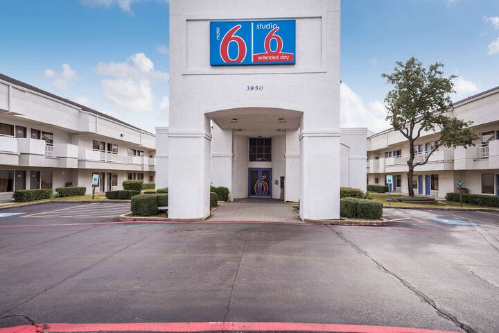 Hotel 33 of 35