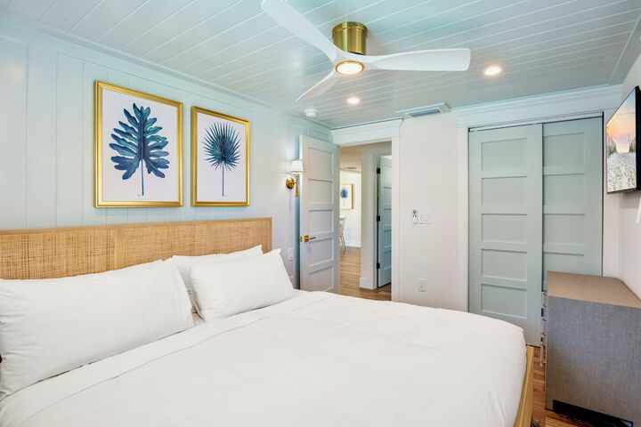 Room 55 of 230