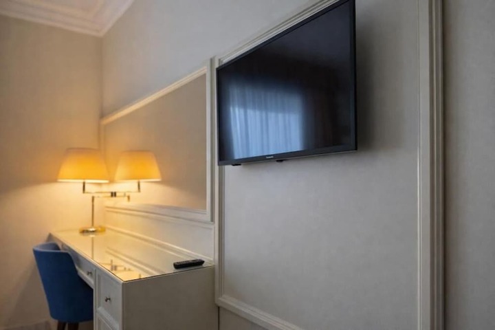 Room 15 of 25
