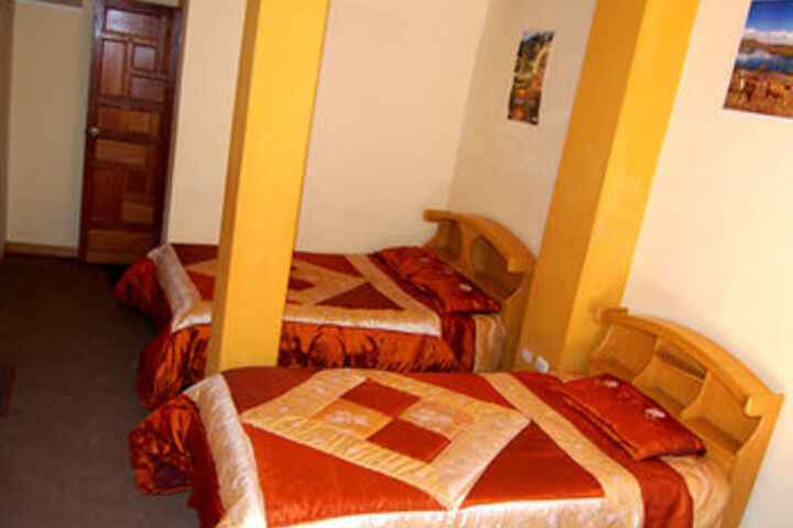 Room 4 of 12