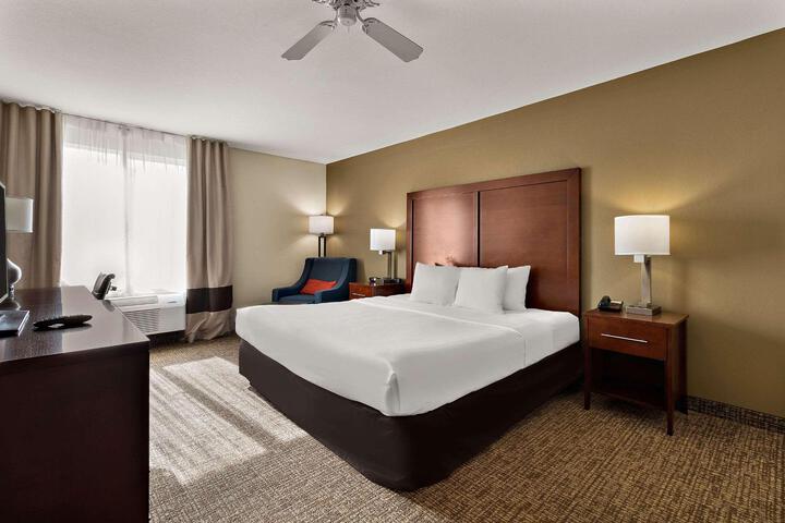 1 King Bed (21 of 21)