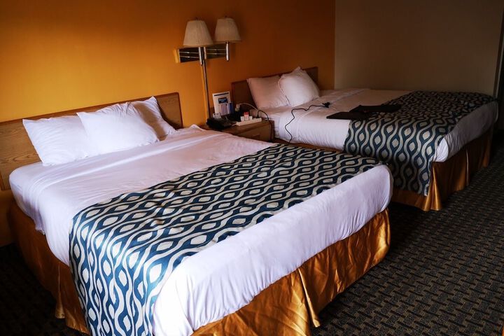 Vermilion Inn