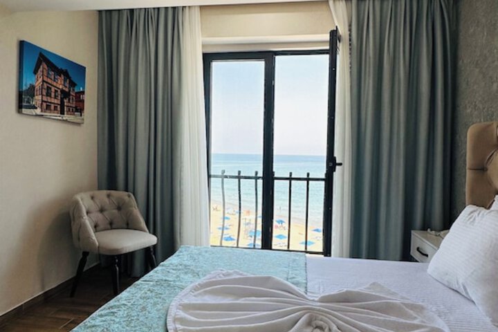 Room 4 of 39