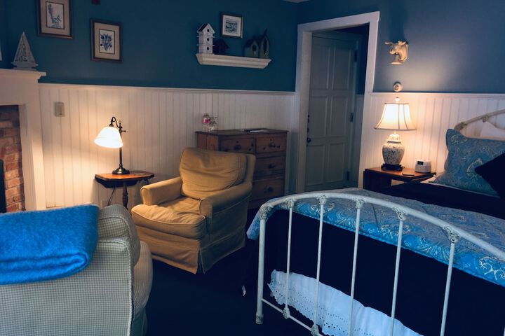Room 82 of 148