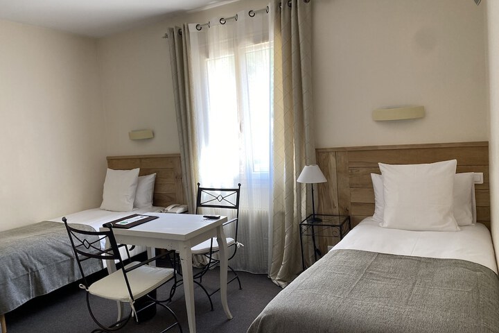 Room 7 of 30