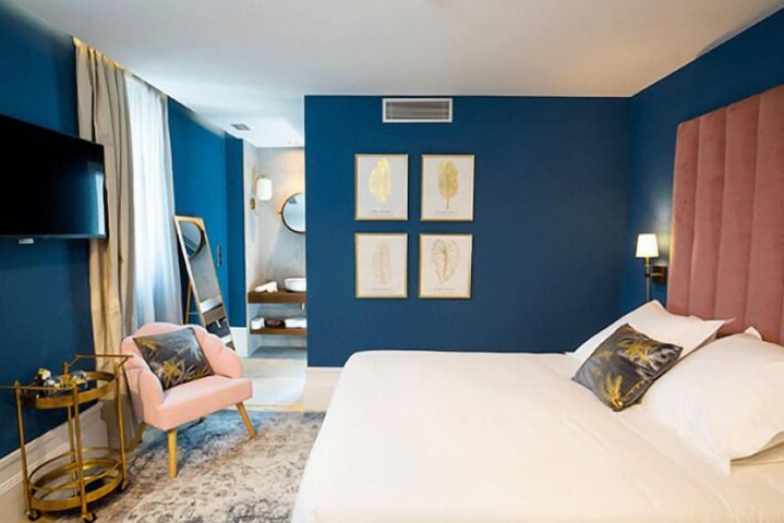Room 42 of 72