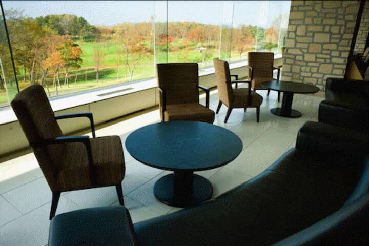 Hotel Lobby