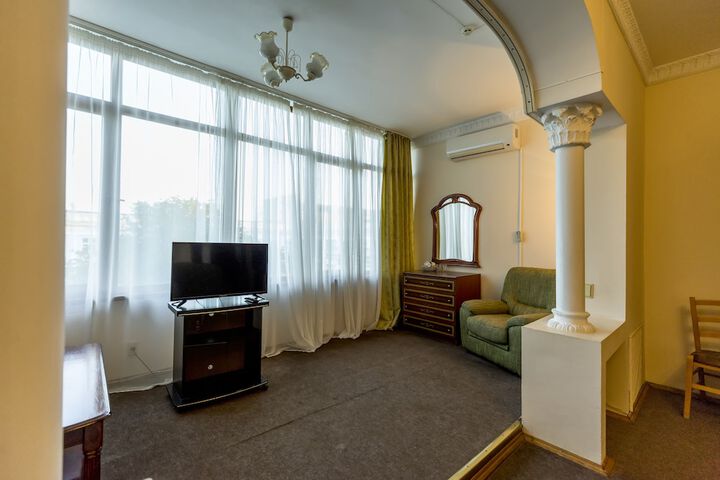 Room 23 of 53