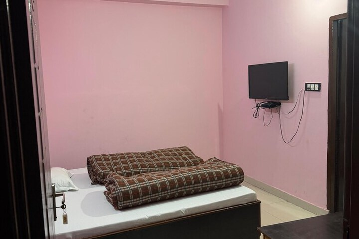 Room 9 of 21