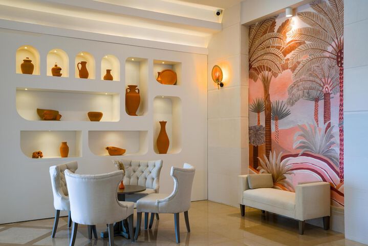 Hotel Interior 22 of 139