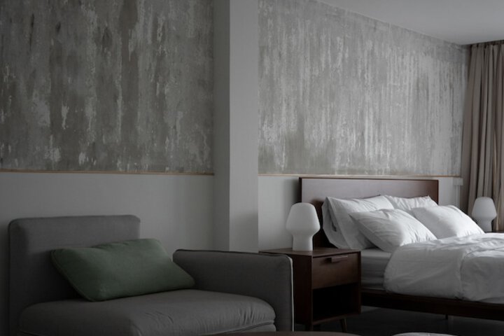 Room 27 of 47
