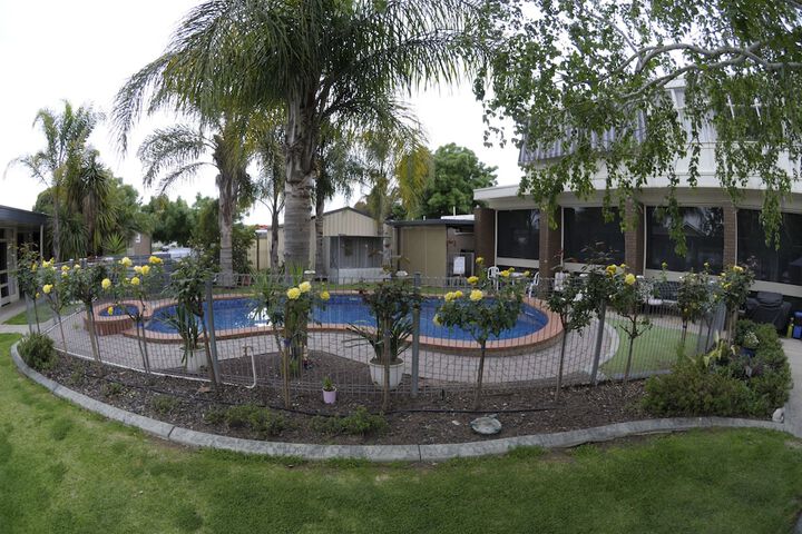 Hotel Exterior 79 of 81