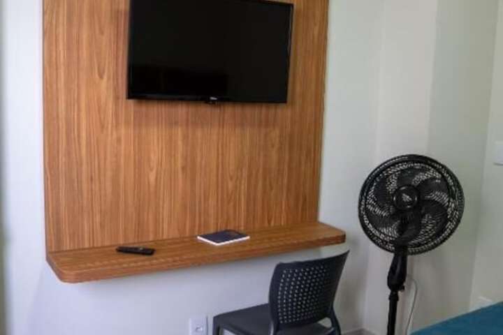 Room 15 of 115
