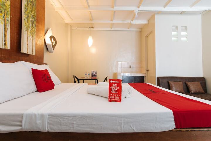 Room 8 of 16