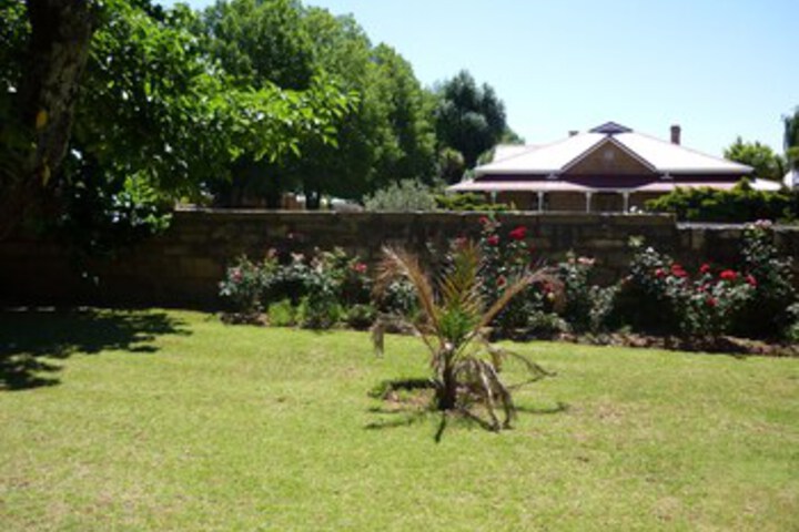Hotel Exterior 6 of 24