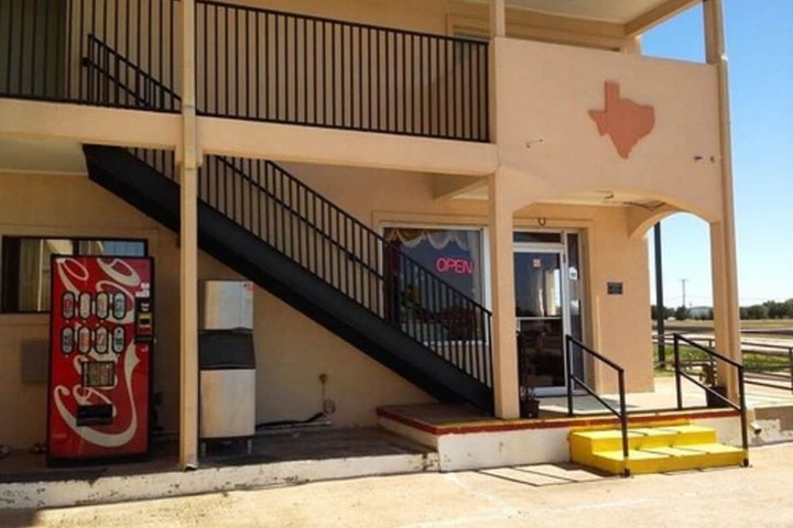 Hotel 27 of 28