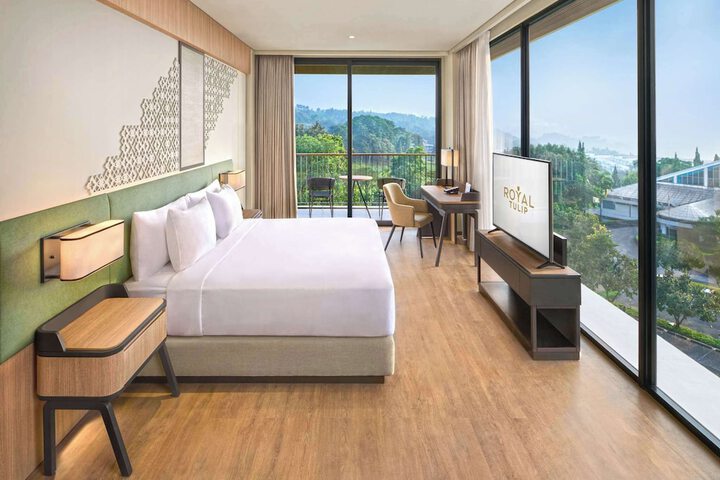 Room 28 of 110