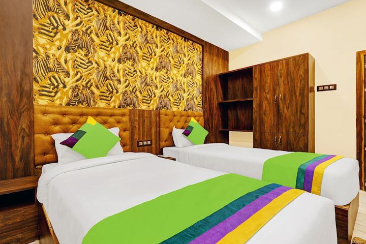 Room 14 of 36
