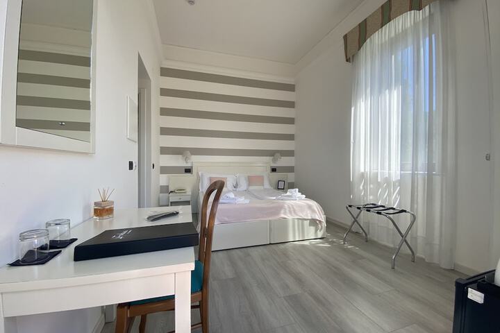 Room 25 of 129