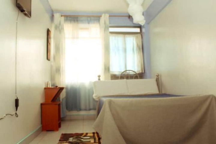 Room 12 of 35