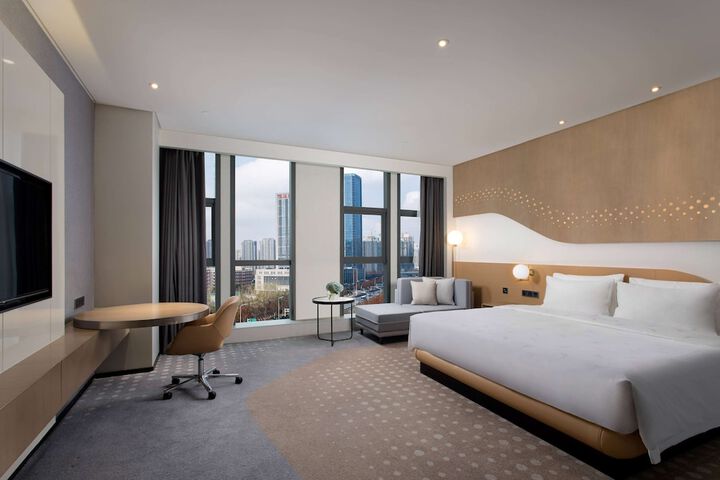 Room 4 of 19