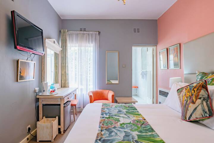 Room 6 of 57