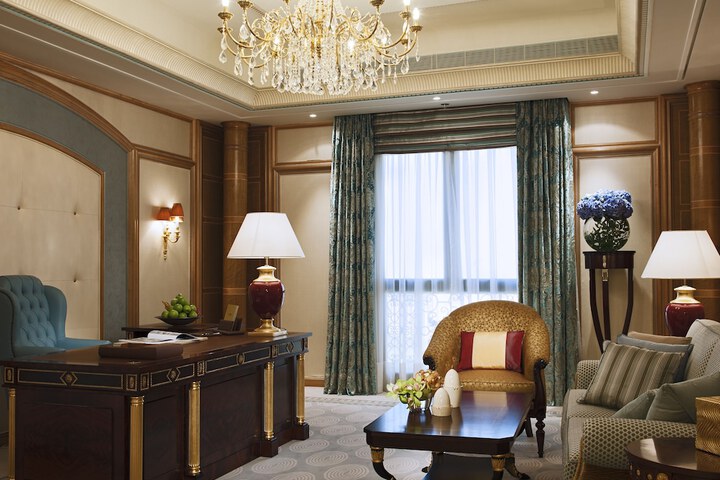 In-room business center