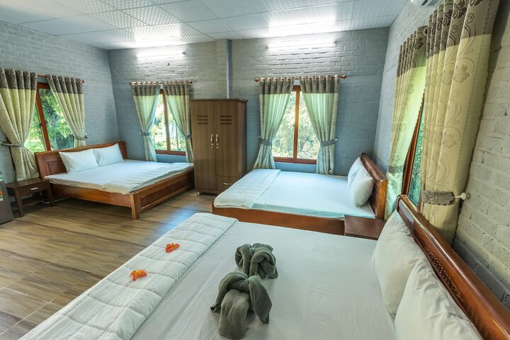 Room 4 of 42