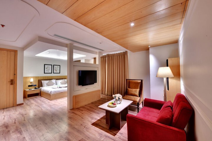 Room 14 of 22