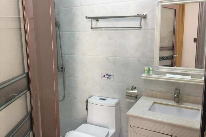 Room 17 of 20