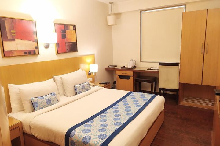 Room 8 of 54