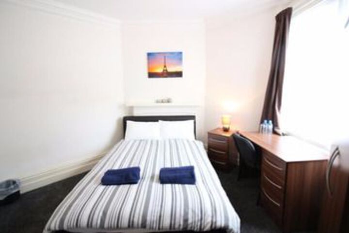 Room 9 of 28