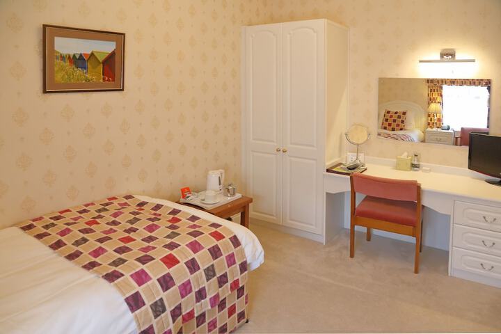 Room 46 of 104